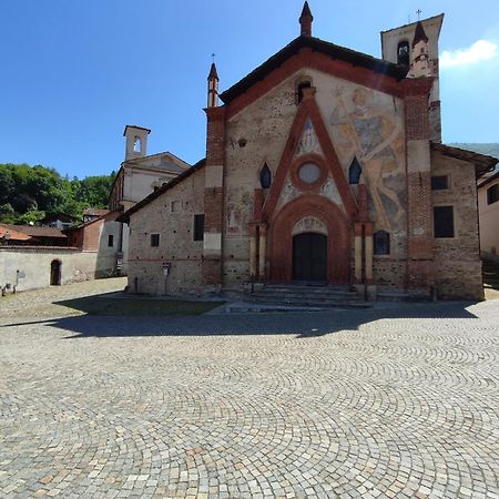 Villa Salita Al Castello Rossana Exterior foto