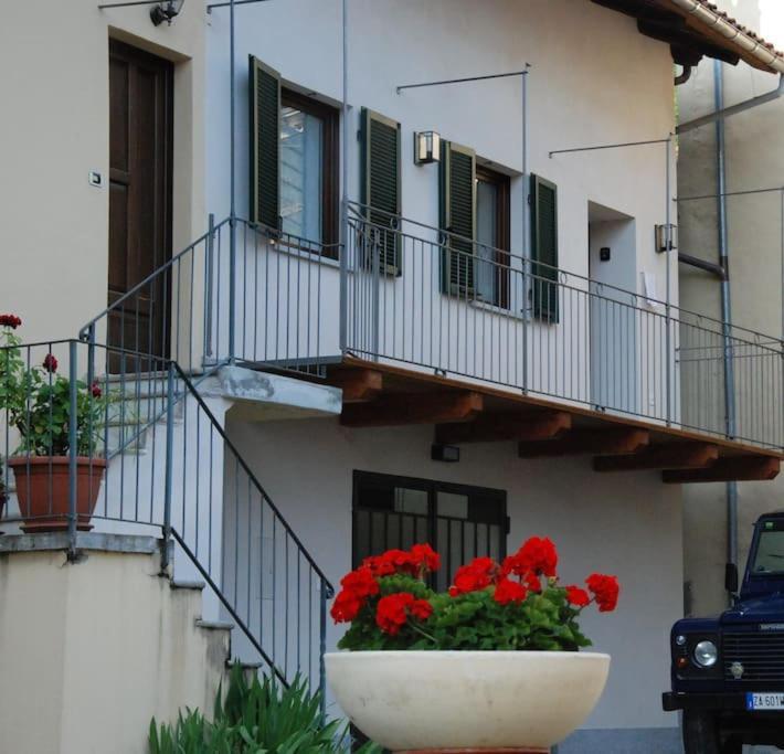 Villa Salita Al Castello Rossana Exterior foto